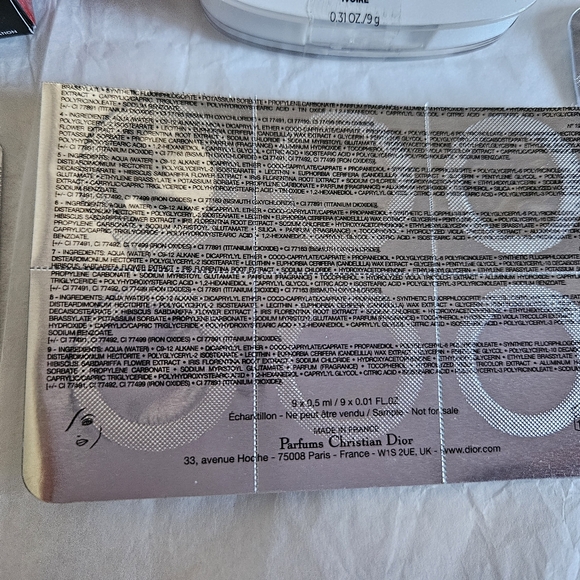 Light Medium foundation and highlighter samples: L'Oreal, Tirtir, MUF, Dior - Picture 5 of 5